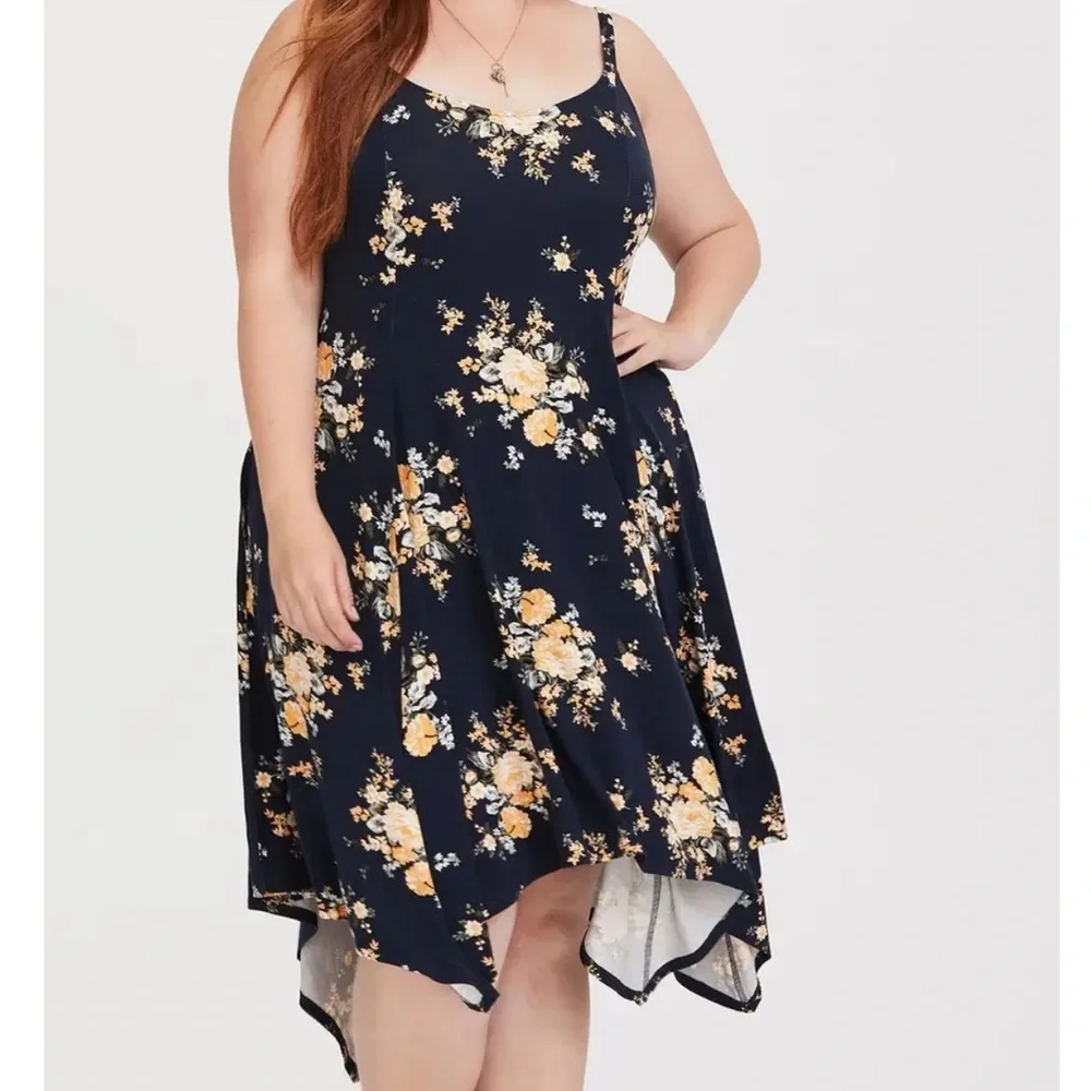 Torrid Jersey Handkerchief Navy Floral Dress Size: 4 - Picture 1 of 7